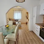 Apartment House Gaspar *