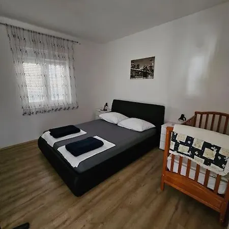 Апартаменты House Gaspar Задар